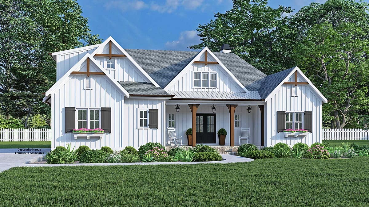 Traditional House Plan with Luxury Master Suite
